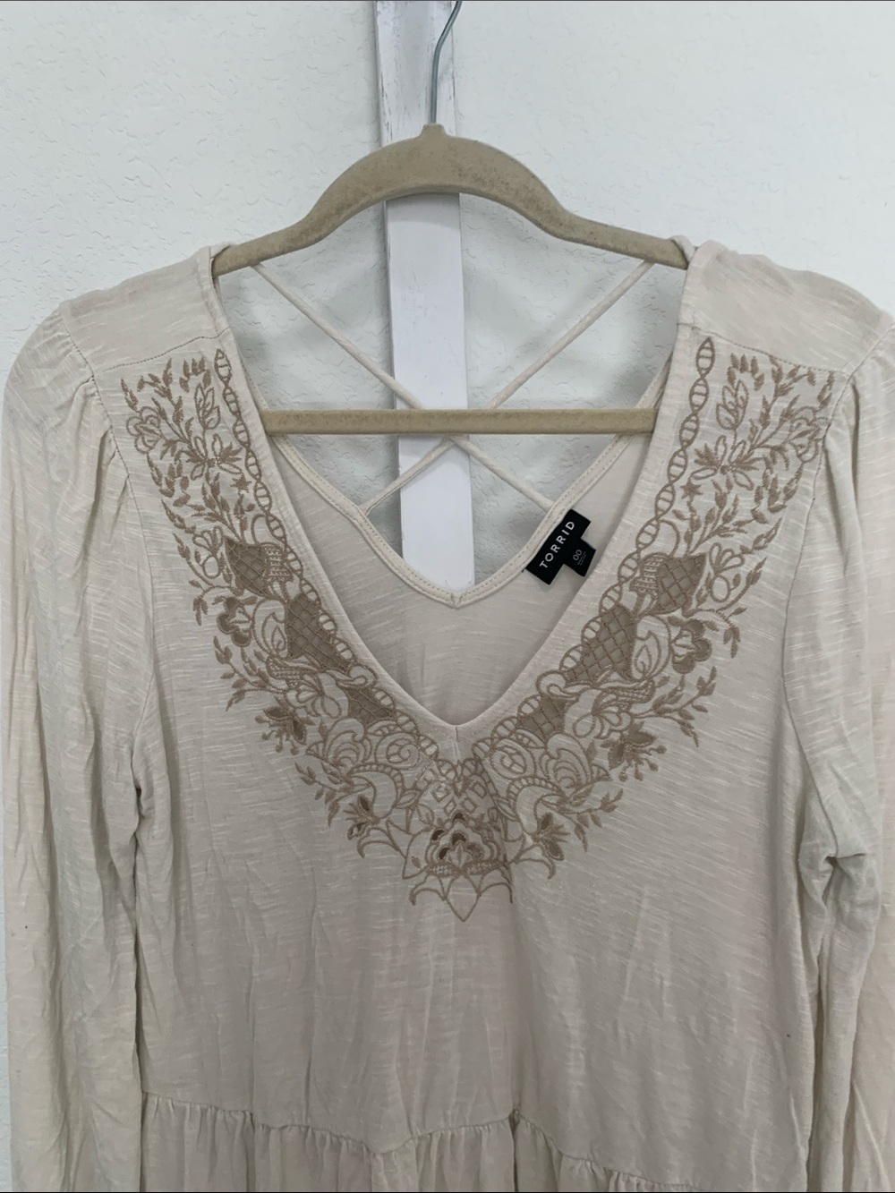 torrid Cream V-Neck Embroidered Peplum Boho Long Sleeve Blouse - Picture 3 of 8